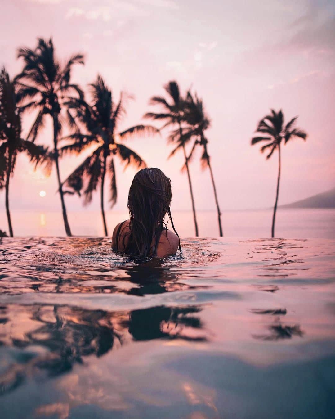 PAUL HEWITTさんのインスタグラム写真 - (PAUL HEWITTInstagram)「Be a seeker of everyday magic. 💫⚓️ (photo @chelseakauai) #getAnchored #paulhewitt __ #paradise #nature #palmtrees #ocean #waves #magic #travelgoals #womensinspo #lifestyle #accessories」7月13日 21時02分 - paul_hewitt