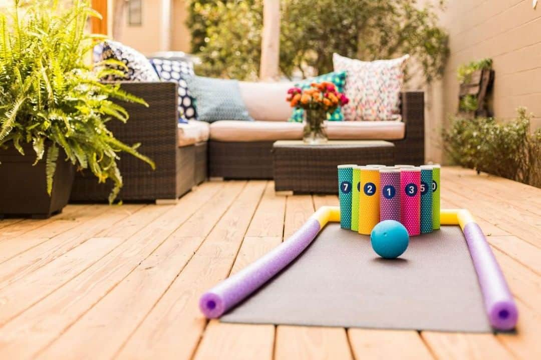 HGTVさんのインスタグラム写真 - (HGTVInstagram)「Need new ideas to keep everyone entertained? 🙋‍♀️ We've rounded up 28 of our favorite DIY backyard games (like this yoga mat bowling alley 🧘‍♀️ 🎳) at the link in our bio. 🔝 ⁠ ⁠ #games #kidsactivities #DIY #backyardgames #funandgames」7月13日 21時01分 - hgtv