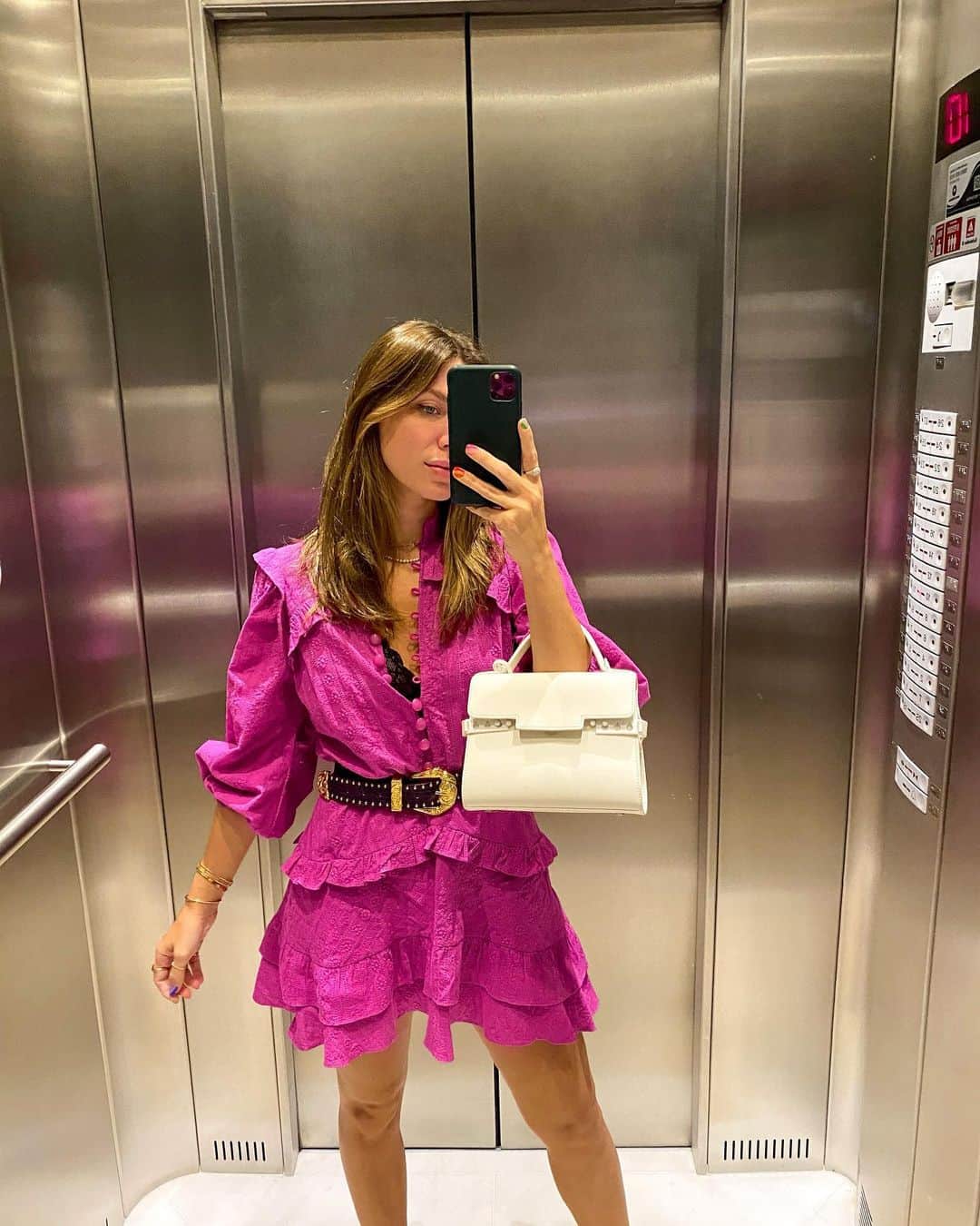Glam4Youのインスタグラム：「SALE 50% já está no ar @bynv e nas lojas físicas 🤩」