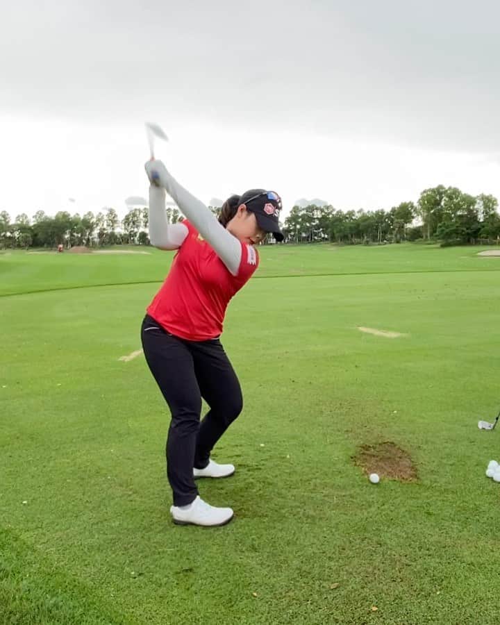 モリヤ・ジュタヌガーンのインスタグラム：「#practice #momoriya #teamjutanugarn」