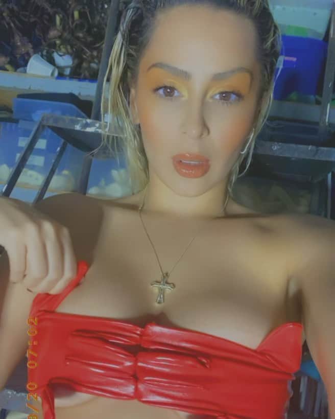 ベロニカ・ベガのインスタグラム：「Estas son las mañanitas... ☺️」