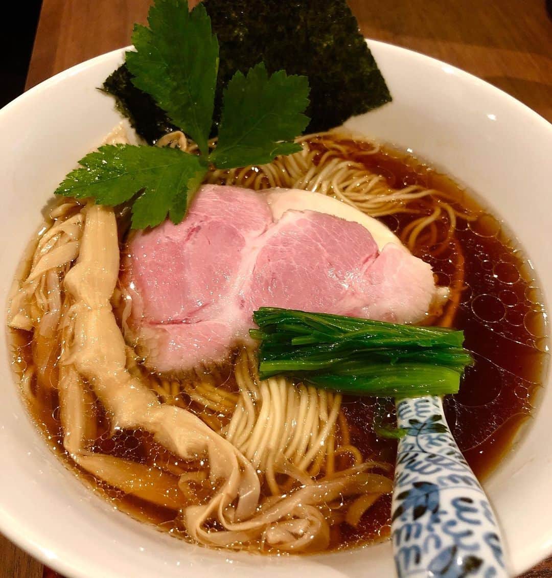 休日課長さんのインスタグラム写真 - (休日課長Instagram)「スープと麺と具。三味一体。」7月13日 22時09分 - kyujitsu_kacho