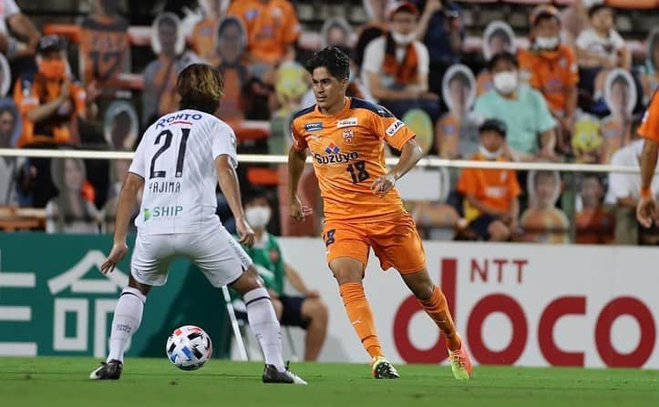 エウシーニョさんのインスタグラム写真 - (エウシーニョInstagram)「Vamos em frente 💪🏻👊🏻🔥 dias melhores virão 🙌🏻⚽️」7月13日 22時13分 - elsinhoajj