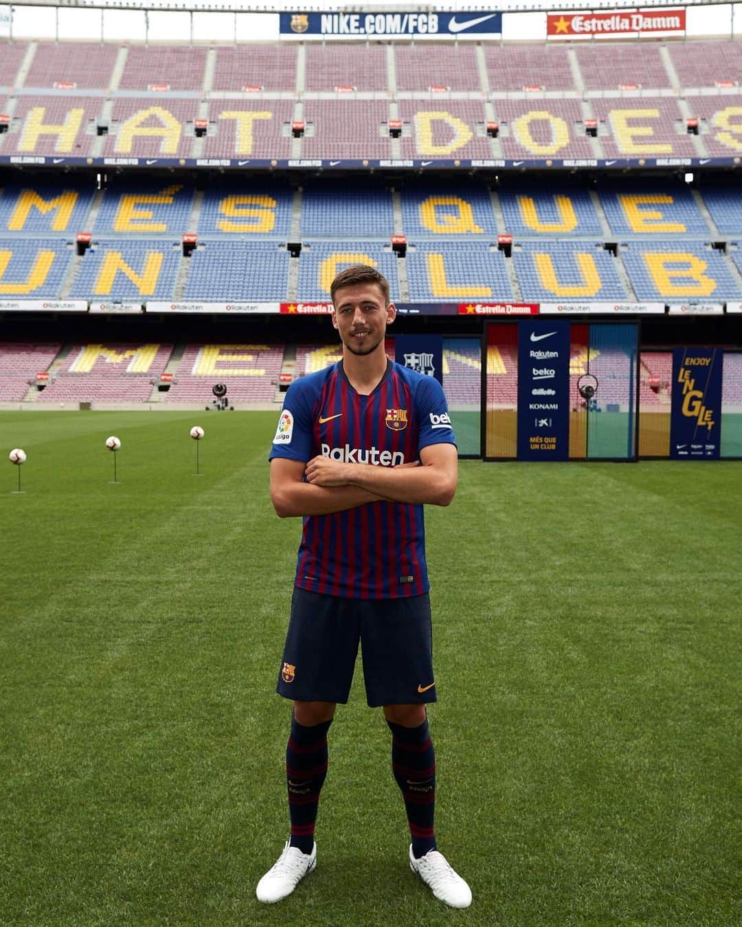 LFPさんのインスタグラム写真 - (LFPInstagram)「💙📸❤️ #OnThisDay in 2018, @clement_lenglet was presented as a new @fcbarcelona player!  • 💙📸❤️ #TalDíaComoHoy en 2018, ¡Lenglet era presentado como nuevo jugador del Barça! • #Lenglet #Barça #LaLigaSantander #LaLiga #LaLigaHistory」7月13日 22時15分 - laliga