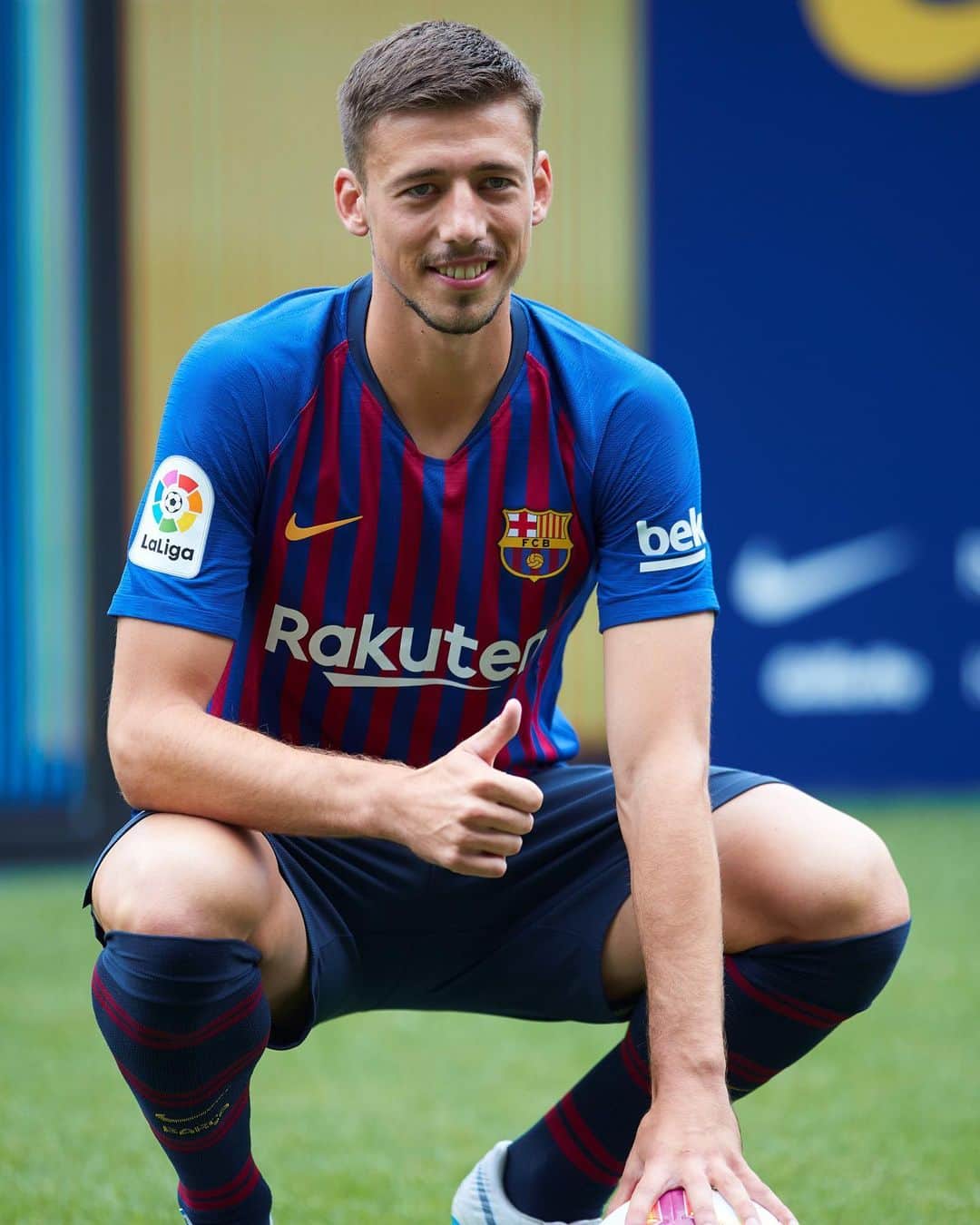 LFPさんのインスタグラム写真 - (LFPInstagram)「💙📸❤️ #OnThisDay in 2018, @clement_lenglet was presented as a new @fcbarcelona player!  • 💙📸❤️ #TalDíaComoHoy en 2018, ¡Lenglet era presentado como nuevo jugador del Barça! • #Lenglet #Barça #LaLigaSantander #LaLiga #LaLigaHistory」7月13日 22時15分 - laliga