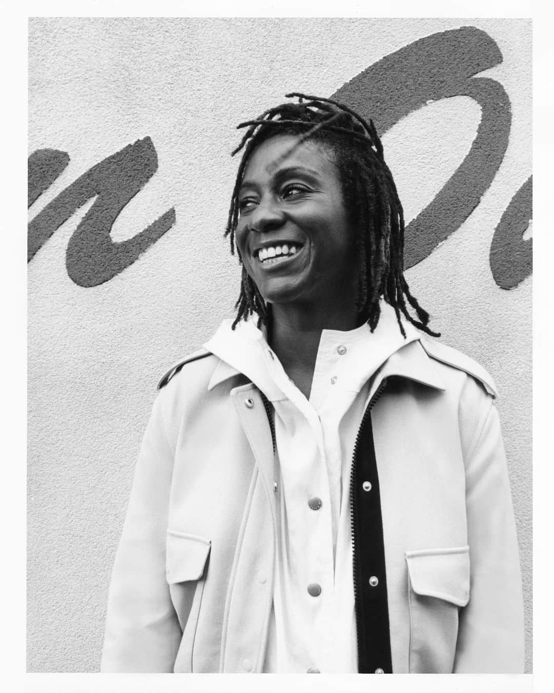 ラグ&ボーンのインスタグラム：「ROCKAWAY. Iconic NYC beach and year-round surf town. We asked @chris.rhodes to capture Rockaway locals in the High Summer collection.     Pictured: @taliejoy, a physician, free-spirited, ocean dwelling wave chaser who believes that love will conquer all.」