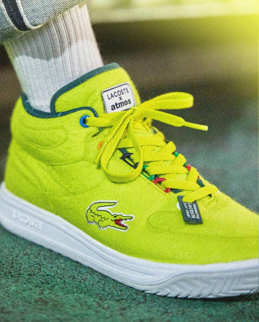 Lacosteさんのインスタグラム写真 - (LacosteInstagram)「When Japanese streetwear meets the French tennis world: the Crocodile bubbles up! Available in 🇨🇳, 🇯🇵 & 🇰🇷 #LacostexAtmos #LacosteSneakers」7月14日 4時13分 - lacoste