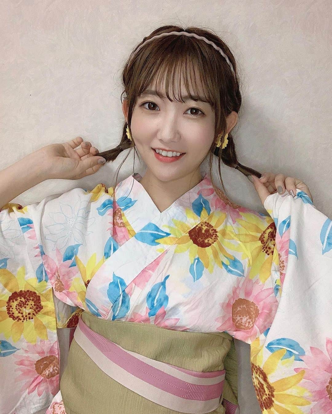 夏川愛実のインスタグラム：「﻿ ﻿ 今年初浴衣🥰🌻🌻﻿ ﻿ #浴衣#浴衣アレンジ#浴衣ヘア#浴衣ヘアアレ﻿ #みつあみ#みつあみアレンジ#編み込みアレンジ﻿ #ヘアアレンジ#ボブヘア#ボブヘアアレ﻿ ﻿」