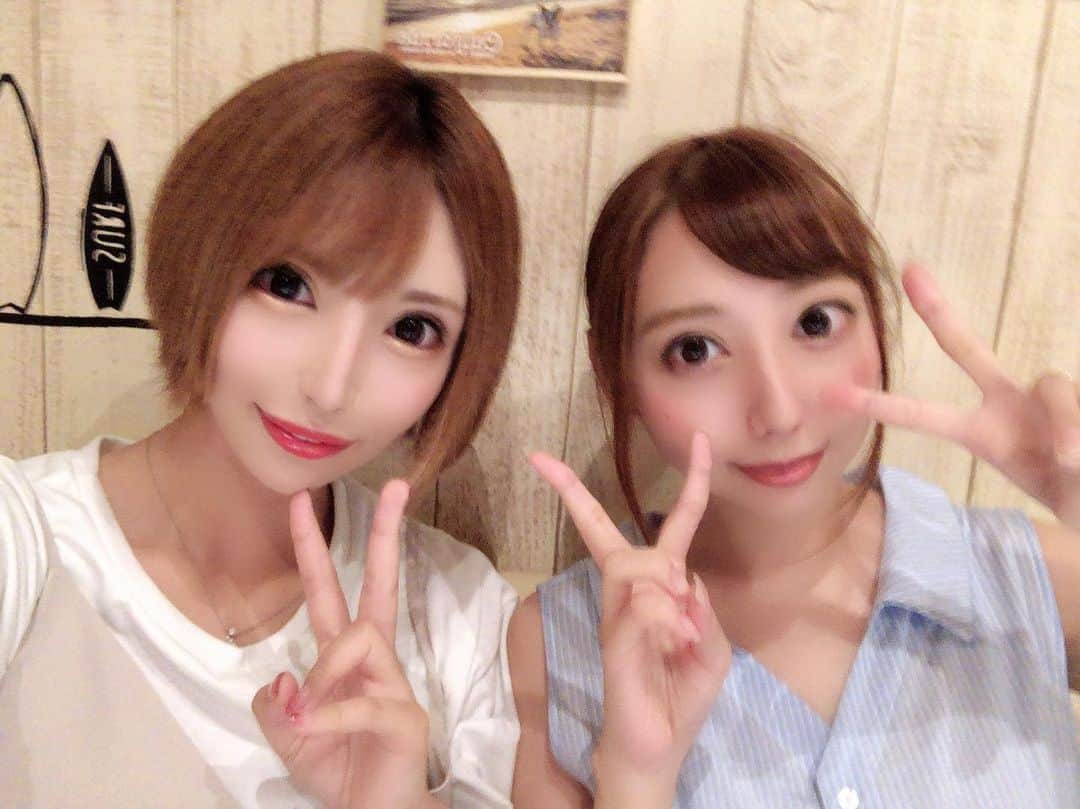 葉月七瀬のインスタグラム：「美羽ちゃんと久々に会って遊んだ💖 ずっーと話してて面白すぎた😂✨ 私の友達みんな一緒にいて楽しいし面白いし 最高でしかないんだけど🥺💕 #女子会 #ガールズトークが止まらない」