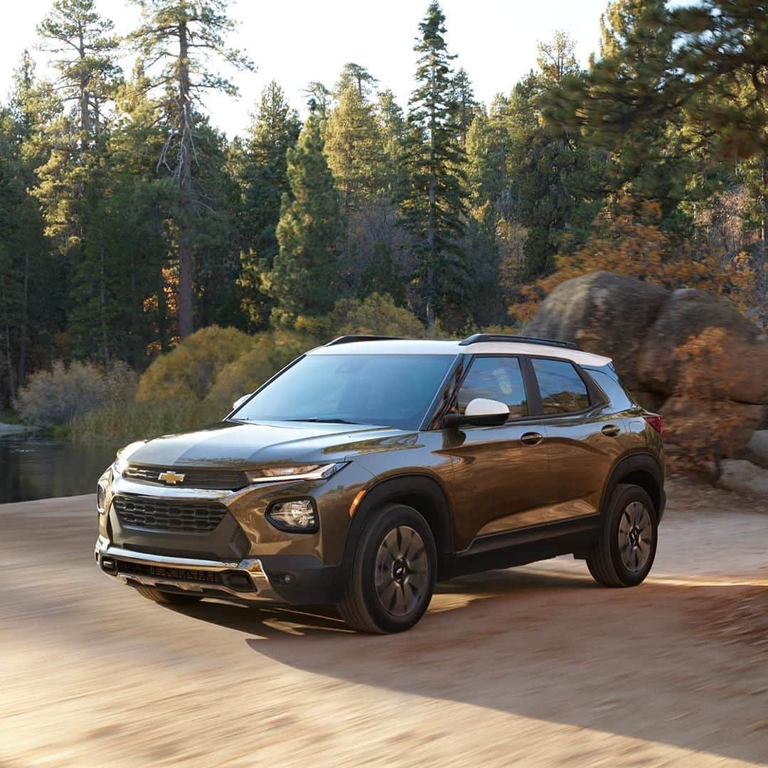 シボレーのインスタグラム：「Let the adventures begin in the All-New 2021 #ChevyTrailblazer.」