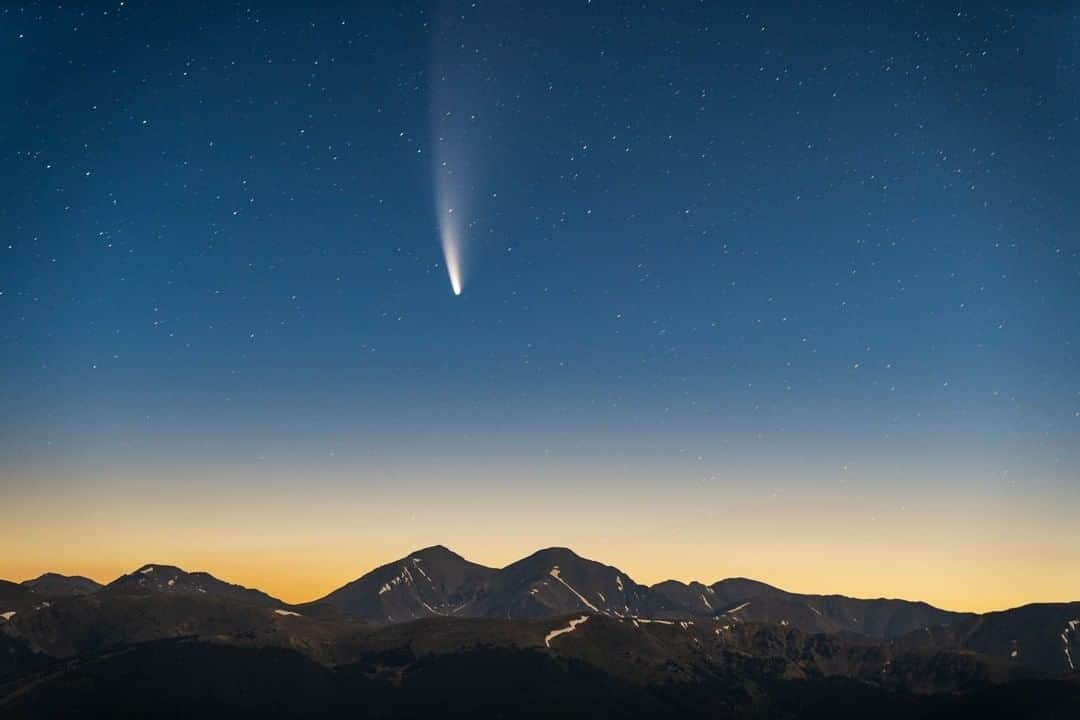 Sigma Corp Of America（シグマ）さんのインスタグラム写真 - (Sigma Corp Of America（シグマ）Instagram)「Lots of great shots of Comet NEOWISE being shared throughout the photography world this week, including this outstanding photo by Sigma Ambassador @liam_doran_outdoors, shot with the SIGMA 70-200mm DG OS HSM Sports lens.  You gotta get up pretty early in the morning (or stay out late at night) to catch a sight like this... luckily Liam always has his favorite telephoto zoom ready to get out there and capture once-in-a-lifetime moments.  https://bit.ly/70-200-sports  #sigmaphoto #sigma70200 #sigma70200f28 #sigma70200mmsports #comet #cometNEOWISE #neowise #cometphotography #astrophotography #landscapephotography #nightsky #photography #stars #mountains」7月13日 23時19分 - sigmaphoto