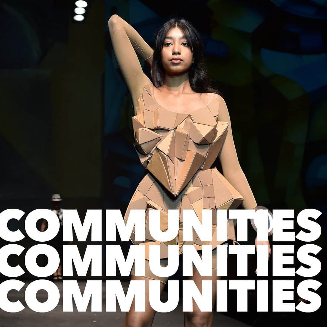 のインスタグラム：「On the occasion of the release of the Group’s CSR annual report (link in bio), LVMH and its Maisons reaffirm their commitment to build an inclusive organization and fight against any form of discrimination.  Over the long term, the Group has built strong relationships with partners, associations, city representatives and NGOs throughout the world. In 2019, we have continued to develop these communities fostering growth, innovation and employment.  Focus on the Group’s longstanding partnership with the Paris suburbs of Clichy-Sous-Bois and Montfermeil:  ✔️LVMH has been sponsoring The Cultures & Creation fashion show for 10 years featuring creations by amateur and semi-professional designers from 40 different countries. It has encouraged vocational paths, welcoming over a thousand attendees.  ✔️To promote equal opportunities and preserve savoir-faire, L’Institut des Métiers d'Excellence LVMH has been holding for 4 years a vocational training fair, the IME Village, to give young generations in an underserved area the opportunity to discover our Maisons and the work/study programs available in professions that involve artisanal craftsmanship, creativity or retail sales.  #LVMH #LVMHTalents #CSR」