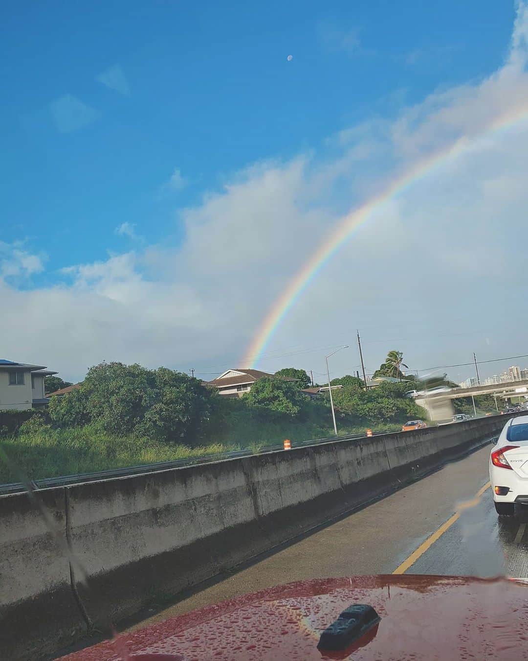 ジェイさんのインスタグラム写真 - (ジェイInstagram)「아름다웠던 작년 12월의 #하와이 필터없이 찍은건데..🌈」7月13日 23時48分 - kimjeii