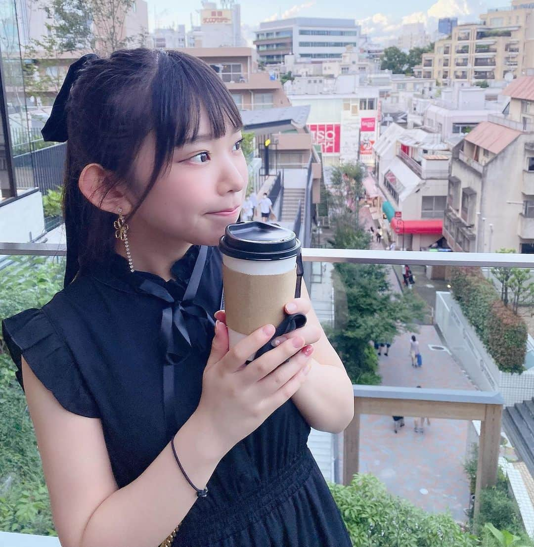 長澤茉里奈さんのインスタグラム写真 - (長澤茉里奈Instagram)「. たまにはロングめなワンピ👗 #今日のまりちゅう #寒くて熱いお茶飲んでる」7月13日 23時54分 - marinanagasawa1008