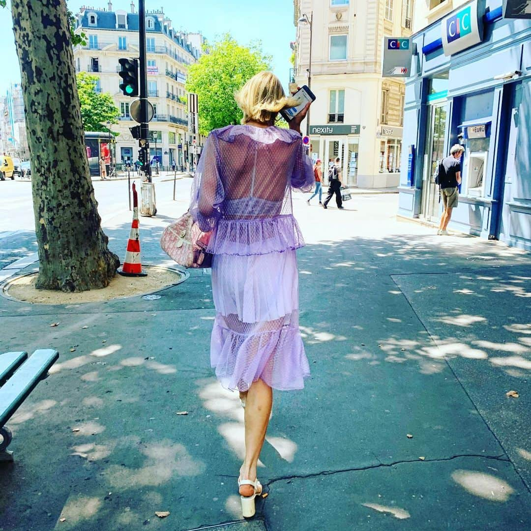 JULIEN D'YSさんのインスタグラム写真 - (JULIEN D'YSInstagram)「#parisienne très chic #république @dior la fille en violet 💜 la rue de paris ❤️ #July13.2020 #moment 👁🌞👁#èté à paris」7月14日 0時18分 - juliendys