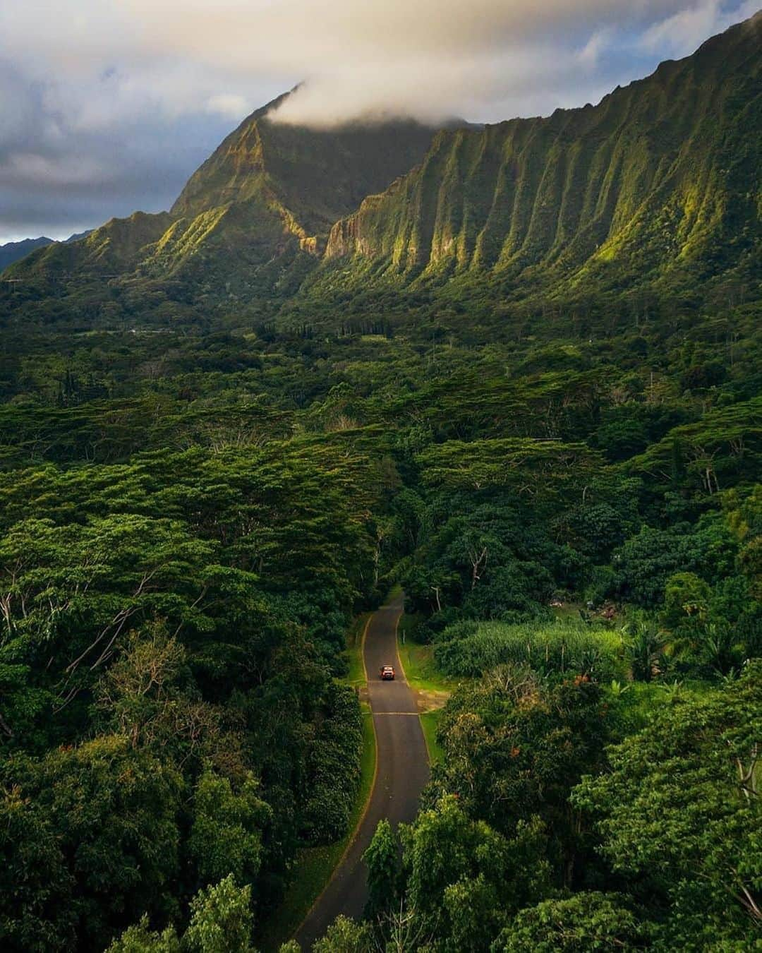 Earth Picsさんのインスタグラム写真 - (Earth PicsInstagram)「Good morning ☀️from Hawaii  📷: @vincelimphoto」7月14日 0時26分 - earthpix