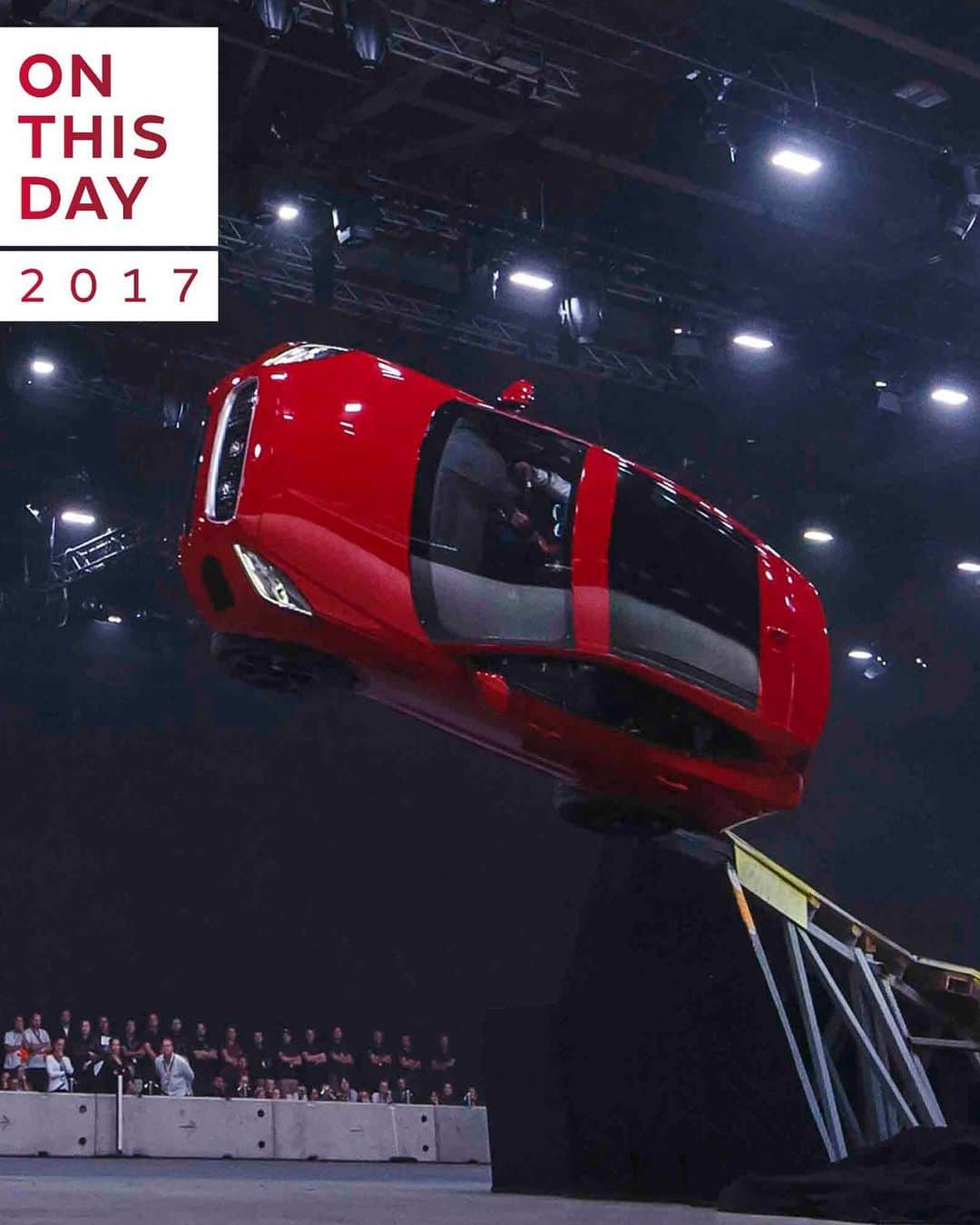 Jaguarさんのインスタグラム写真 - (JaguarInstagram)「#OnThisDay in 2017, world-renowned stunt driver Terry Grant set an official @GuinnessWorldRecords title with the #Jaguar #EPACE - a 15.3 metre-long jump complete with a 270-degree barrel roll.  Click on our bio link to relive the amazing moment in full 360° on YouTube.  #Premium #Luxury #Compact #Performance #SUV #AWD #GuinnessWorldRecords #WorldRecord #BarrelRoll #InstaCar #CarsofInstagram」7月14日 0時41分 - jaguar