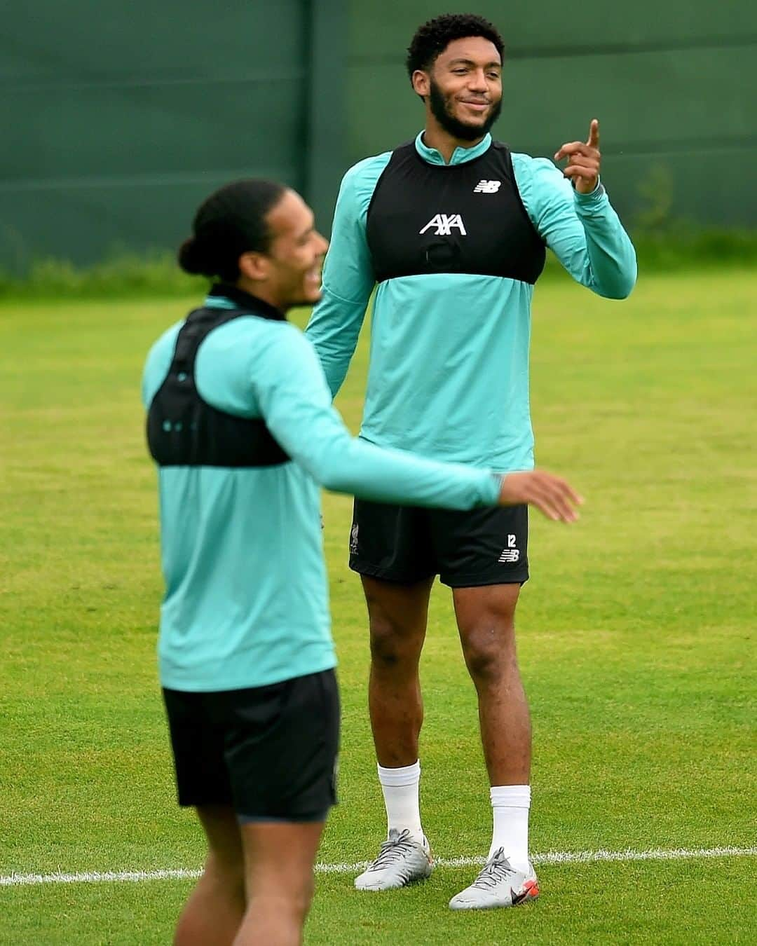 リヴァプールFCさんのインスタグラム写真 - (リヴァプールFCInstagram)「Focused and ready for #ARSLIV 💪🤩 #LFC #LiverpoolFC #Liverpool #Training」7月14日 0時52分 - liverpoolfc