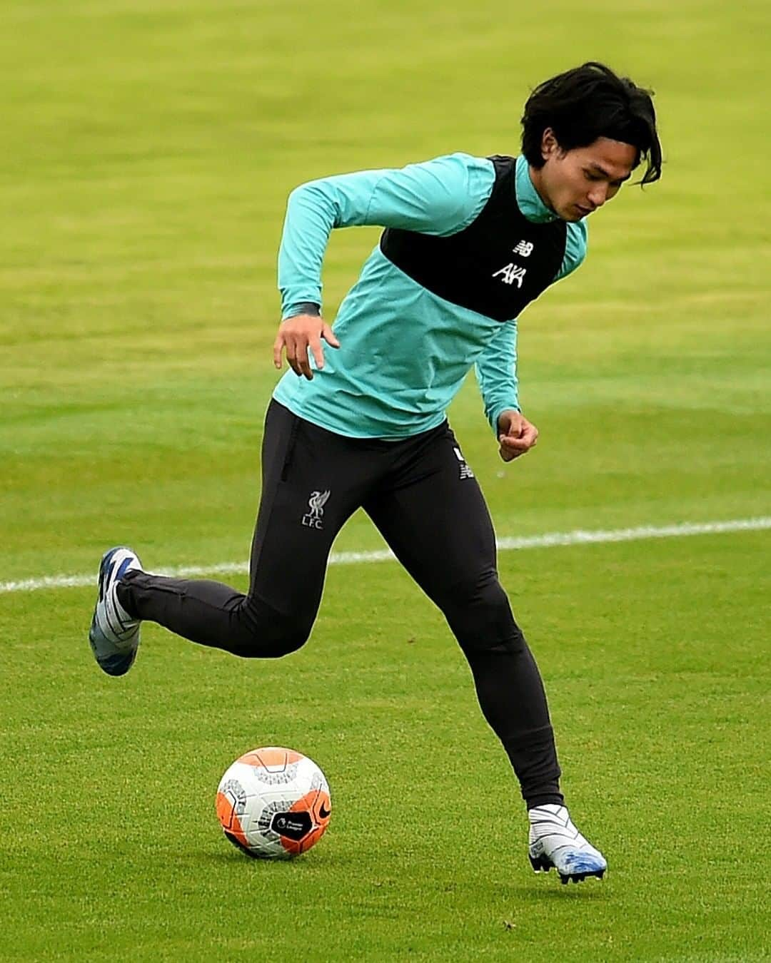 リヴァプールFCさんのインスタグラム写真 - (リヴァプールFCInstagram)「Focused and ready for #ARSLIV 💪🤩 #LFC #LiverpoolFC #Liverpool #Training」7月14日 0時52分 - liverpoolfc