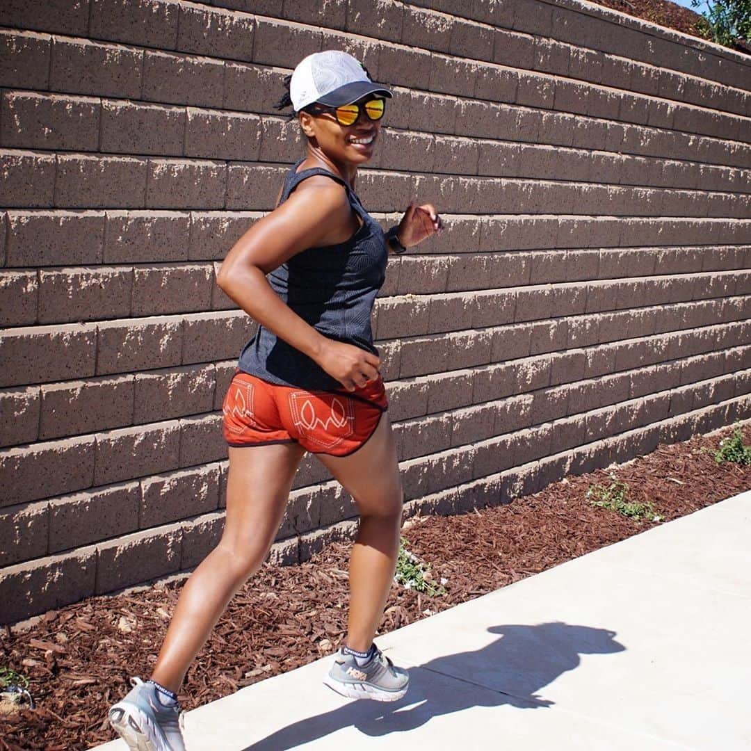 のインスタグラム：「What are you running for this week? 📷  @lindasig_runs #timetofly​」