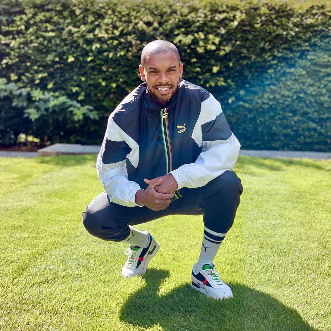 フェルナンジーニョのインスタグラム：「We are one team. #UNITY is our strength. Now is the time to come together. #oneteam @puma @pumafootball」