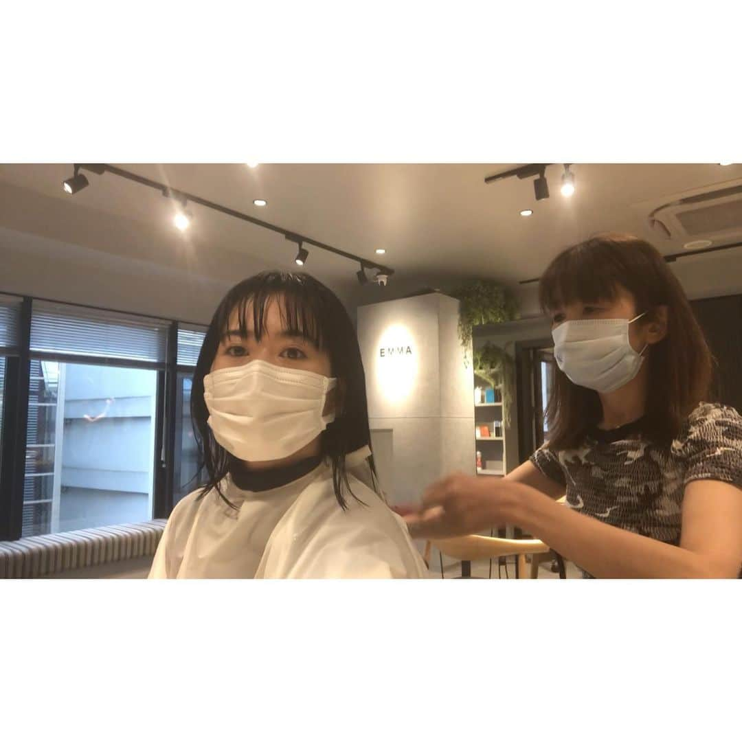 倉田亜味さんのインスタグラム写真 - (倉田亜味Instagram)「【イメチェン】ばっさり！４ヶ月ぶりの美容院で夏カットしました 昨日YouTubeアップしました。  昨日のを 寝ぼけて削除しちゃいました。 いいね下さった方申し訳ないデス またよかったらいいねください😭 せっかくなので、アフター写真も載せます🤳 見てね。  #夏カット #ショートカット #ばっさり　行きました #NAOMI さん #EMMA #エマギンザ #銀座 #美容院」7月14日 1時03分 - kurata_amigram