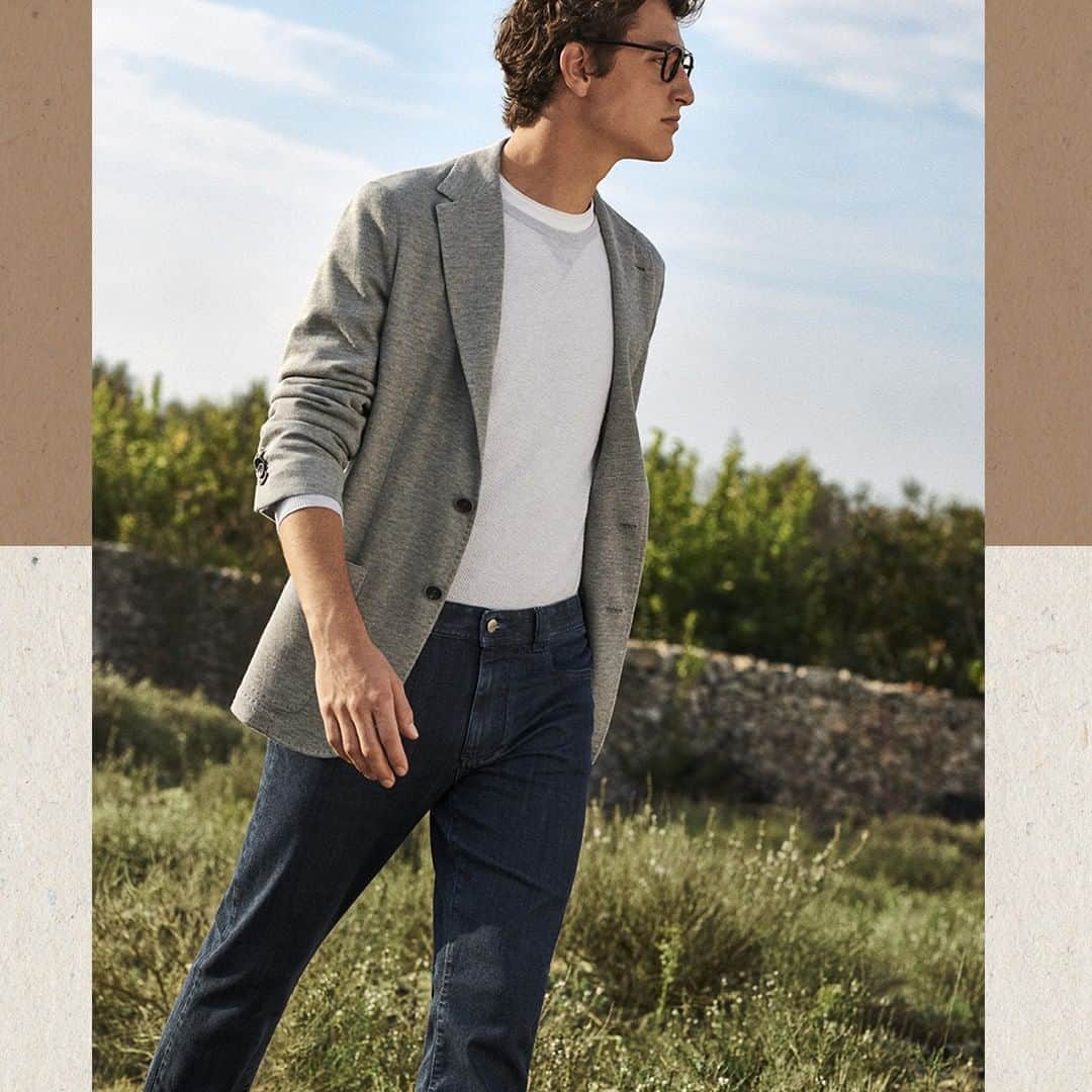 カナーリのインスタグラム：「Refinement and simplicity gift the wearer the opportunity of limitless self-exploration. #Canali1934 #CanaliSS20 #MadeInItaly #SummerMemories」
