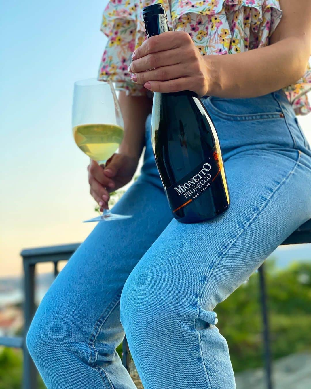 Mionetto Prosecco Montenegroさんのインスタグラム写真 - (Mionetto Prosecco MontenegroInstagram)「Prosecco time! 🥂☀️😍 . . 📸: @valentina__krstovic  . .  #mionettoprosecco #valdobbiadene #G3Spirits #montenegro #mionettoME #lifestyle #mionetto #mymionetto #madeinitaly #prosecco #proseccotime #italy #sparklingwine #wine」7月14日 1時10分 - mionettome