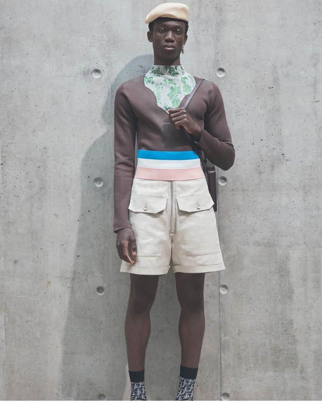 アンナ・デッロ・ルッソさんのインスタグラム写真 - (アンナ・デッロ・ルッソInstagram)「@Dior by @mrkimjones 💛💛💛Kim Jones collaborated with Ghanian artist @amoakoboafo for Dior SS2021 collection #digitalfashionweek」7月14日 1時43分 - annadellorusso