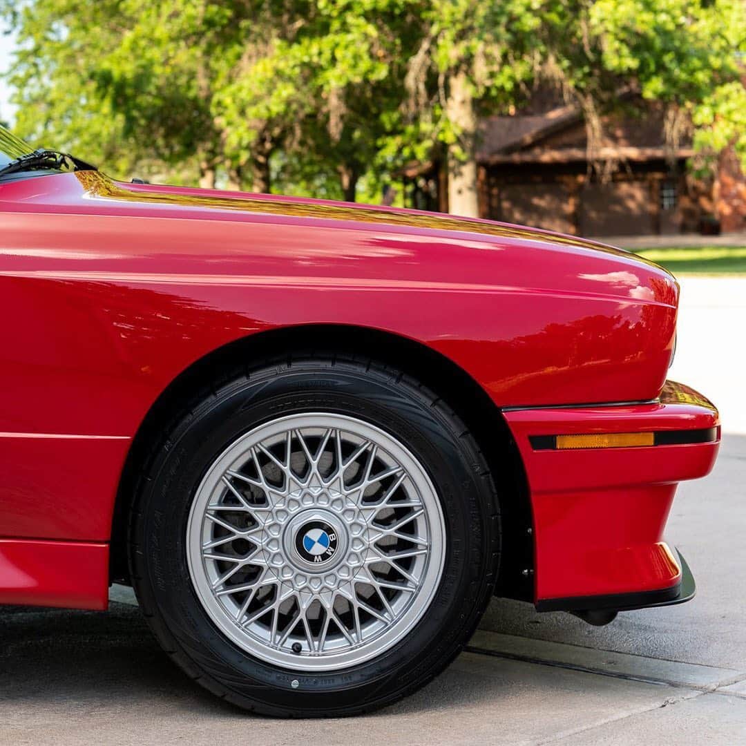 HYPEBEASTさんのインスタグラム写真 - (HYPEBEASTInstagram)「@hypebeastcarclub: This 1988 @bmw E30 M3 in collector-grade condition is being put up for auction. With only 8k miles, the E30 M3 arrives in Vermilion Red — and retains many original components since it was purchased new in 1988. The car arrives with the original 2.3L inline-four cylinder engine, mated with its five-speed manual Getrag gearbox and factory limited slip differential. Learn more via @bringatrailer's auction site.⁠⠀ Photo: Bring a Trailer」7月14日 1時53分 - hypebeast