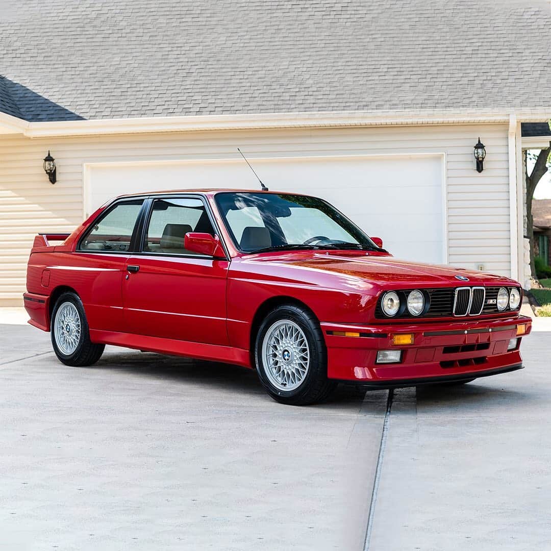 HYPEBEASTさんのインスタグラム写真 - (HYPEBEASTInstagram)「@hypebeastcarclub: This 1988 @bmw E30 M3 in collector-grade condition is being put up for auction. With only 8k miles, the E30 M3 arrives in Vermilion Red — and retains many original components since it was purchased new in 1988. The car arrives with the original 2.3L inline-four cylinder engine, mated with its five-speed manual Getrag gearbox and factory limited slip differential. Learn more via @bringatrailer's auction site.⁠⠀ Photo: Bring a Trailer」7月14日 1時53分 - hypebeast