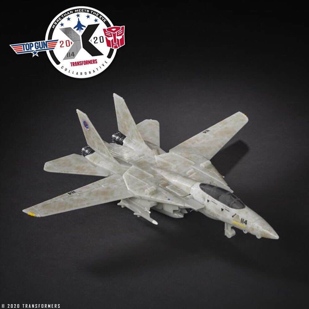 Hasbroさんのインスタグラム写真 - (HasbroInstagram)「#Repost @transformersofficial: He feels the need...THE NEED FOR SPEED! Maverick converts into the classic Northrop Grumman F-14 Tomcat from @TopGunMovie and is the latest Transformers collaboration...and yes, a volleyball IS included! PREORDER NOW at @HasbroPulse! #topgun #transformers #hasbro #maverick」7月14日 2時01分 - hasbro