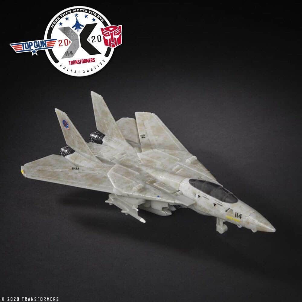 Hasbroさんのインスタグラム写真 - (HasbroInstagram)「#Repost @transformersofficial: He feels the need...THE NEED FOR SPEED! Maverick converts into the classic Northrop Grumman F-14 Tomcat from @TopGunMovie and is the latest Transformers collaboration...and yes, a volleyball IS included! PREORDER NOW at @HasbroPulse! #topgun #transformers #hasbro #maverick」7月14日 2時01分 - hasbro
