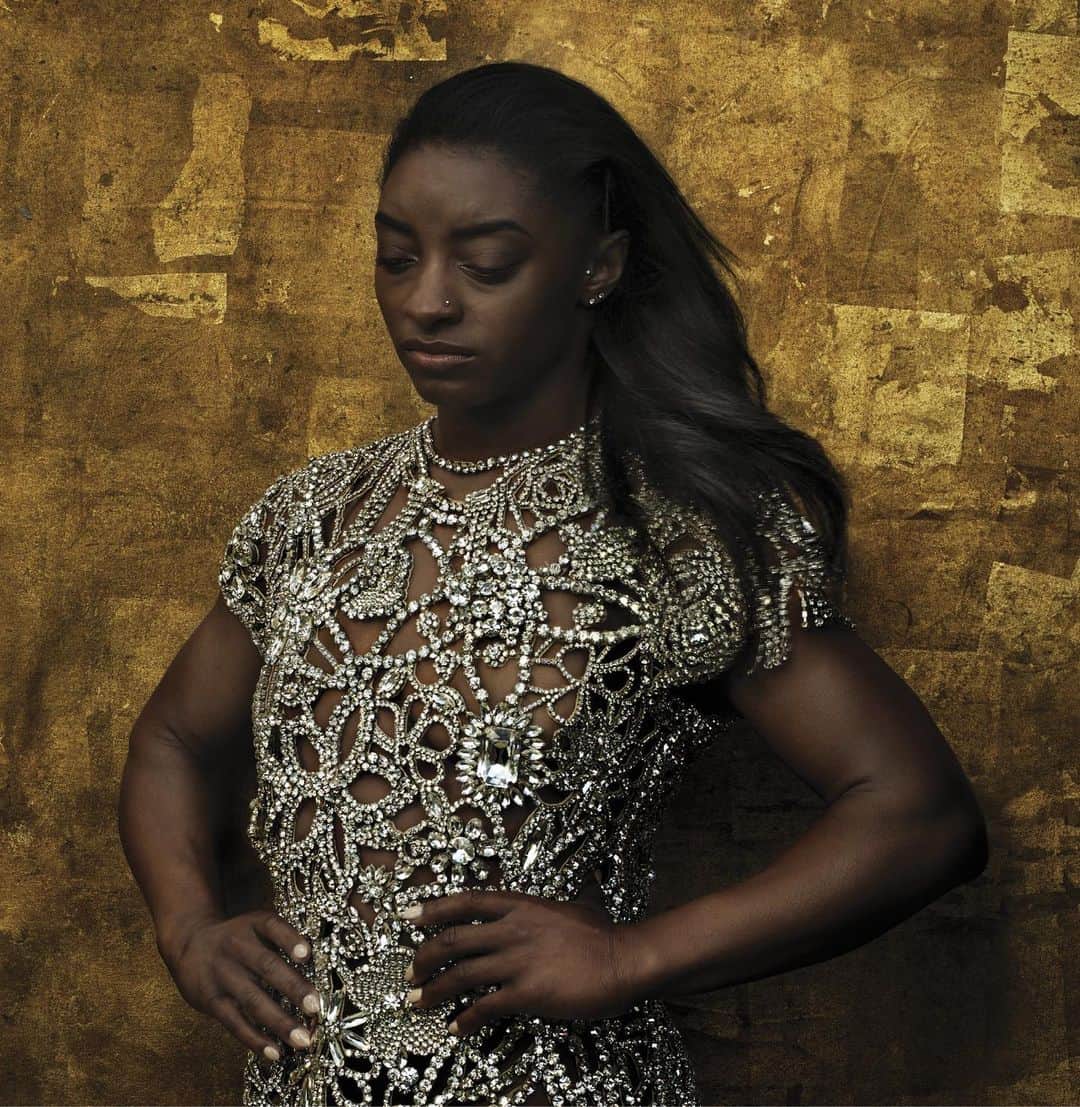 Paul Octaviousのインスタグラム：「Simone deserved better than this and this is why the @blkarchivist project is important.  I don’t want to use this post to bring down the accomplishments of either Simone Biles and Annie Leibovitz. My heart breaks thinking that, for Simone Biles, this was supposed to be an important moment (a Vogue cover, shot by a legendary photographer). And now, the conversation and focus has turned from her accomplishments, to one that focuses on the quality of her photo.  However, the people at @voguemagazine need to read the room. There have been too many of these incidents and we have been giving you the side eye for decades. Stop putting your cover models in these situations. We are in a moment, where BIPOC human beings are on the forefront, telling our stories and showing our beauty. And for some reason, with all of our technology and experience in image capture, certain folks can't seem to get it right, or frankly, it seems they can't be bothered to make the effort.  Capturing / presenting darker skin tones In photography has always had a rough past. It started with film, where the accuracy of colors in a photograph were based on the colors of a white skin tone. Though this made white people look great in photos, it made darker skin folks look dull or super shiny. This problem was only fixed when industries like furniture companies couldn’t showcase the different colors of wood or chocolate factories couldn’t showcase their multi colored sweets. As the years went on and digital became the tech of choice, it became easy for photographers and editors to misrepresent a model's skin tone to cater to different audiences.  Now it's 2020 and we have the technology that can capture the richness, beauty, and accuracy of dark skin. We also have the internet, where we can find BIPOC photographers who can capture that beauty and  accuracy of their BIPOC subjects, but need to be let in the door. I’m not saying white photographers can’t photograph non white folks at all. This particular moment wasn’t just a beauty shoot, this shoot had weight to it and people need to recognize these types of moments….continued in comment section  #blackphotographer #simonebiles #vogue @blkarchivist」