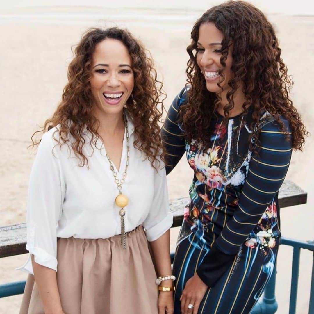 Nia Sioux Frazierさんのインスタグラム写真 - (Nia Sioux FrazierInstagram)「Today’s #Rolemodelmonday’s are Robin + Andréa McBride from @mcbridesisters, the largest African-American-owned wine company in the US. The Sisters were born to the same father but different mothers, and they were raised to believe that they were only children. Although being born continents apart, they both had parallel lives growing up amongst the vineyards in New Zealand and California. The sisters would eventually find their way to each other and upon meeting, quickly discovered they shared the same passions for fine winemaking and female empowerment values. Together, they created McBride Sisters and with every new wine collection, or Sisters as they like to call it, they remind every woman to be empowered and fearless. Recently, they welcomed Black Girl Magic and SHE CAN into their collection and created a SHE CAN Professional Development Fund. They’ve already awarded $40k to promote the professional advancement of women in the wine industry. This year on Juneteenth, the Sisters launched the SHE CAN THRIVE program, awarding grants to black-female-owned small businesses to not just survive, but to thrive in a post-quarantine world. They created a sisterhood where women could bond over their achievement and wine. Talk about amazing role models and strong leadership in the wine industry! I am so inspired by their story and work in female empowerment. Once I’m old enough to drink - i know where I’m getting my wine! #SHECAN」7月14日 2時29分 - niasioux