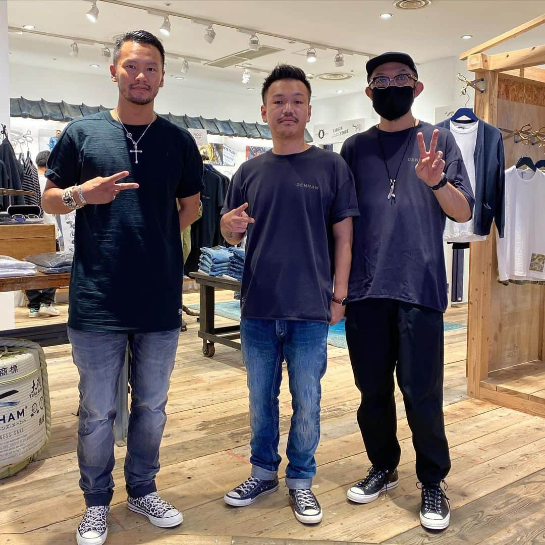 denham_japanさんのインスタグラム写真 - (denham_japanInstagram)「DENHAM CANAL CITY STORE.  @denhamthejeanmaker @denham @denhamjapan @denham_china @shira_729 @dazzy_world_tour @bisenbi88 #デンハム#福岡##キャナルシティ#リリック#可愛い#性格#しもかわくん#シャイ#シラカジ」7月14日 12時42分 - denham_japan_by_aki_negishi