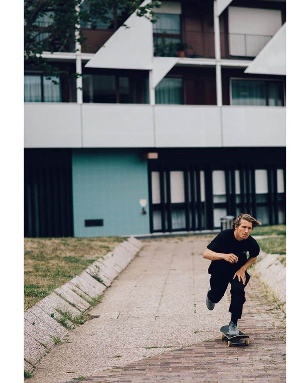 カーハートさんのインスタグラム写真 - (カーハートInstagram)「Our Carhartt WIP skate team shot by @legallout while filming in Paris for our full length video project. #carharttwip #carharttwipskateboarding」7月14日 13時04分 - carharttwip_jp