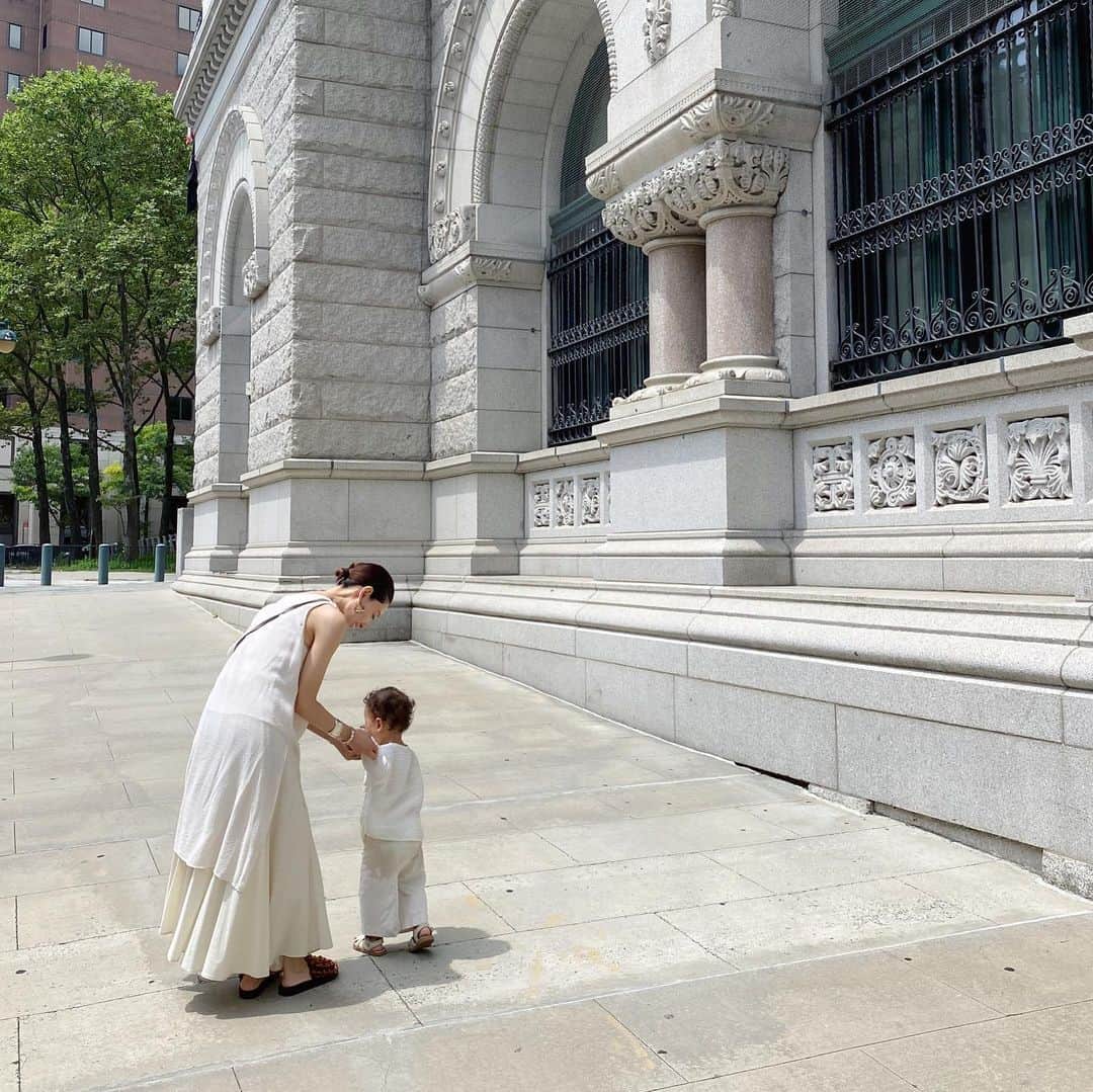 大塚良子さんのインスタグラム写真 - (大塚良子Instagram)「Dress code #white  #summer #motheranddaughter #肩すごい笑」7月14日 13時04分 - ryokokonami