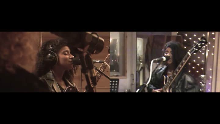 リアン・ラ・ハヴァスのインスタグラム：「WEIRD FISHES OFFICIAL LIVE VIDEO IS OUT NOW!! Thank you @afropunk for premiering it :)  Directed by my marvellous mate @jackson_ducasse at 123 Studios and thank you to my wonderful band and @benigiles I love y’all🌸」