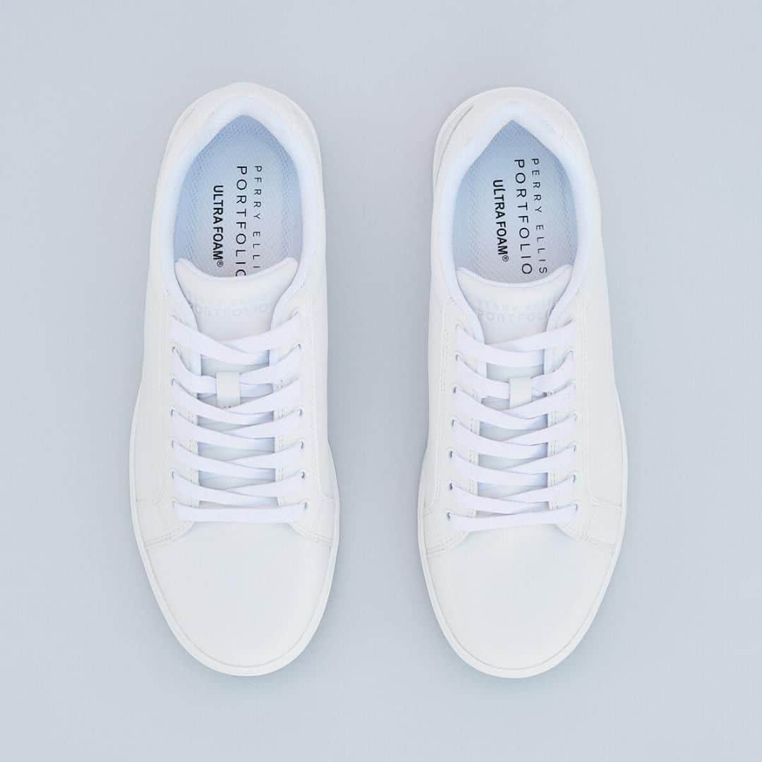 ペリーエリスのインスタグラム：「The shoe for every man, every outfit. #lifereadysince1976」