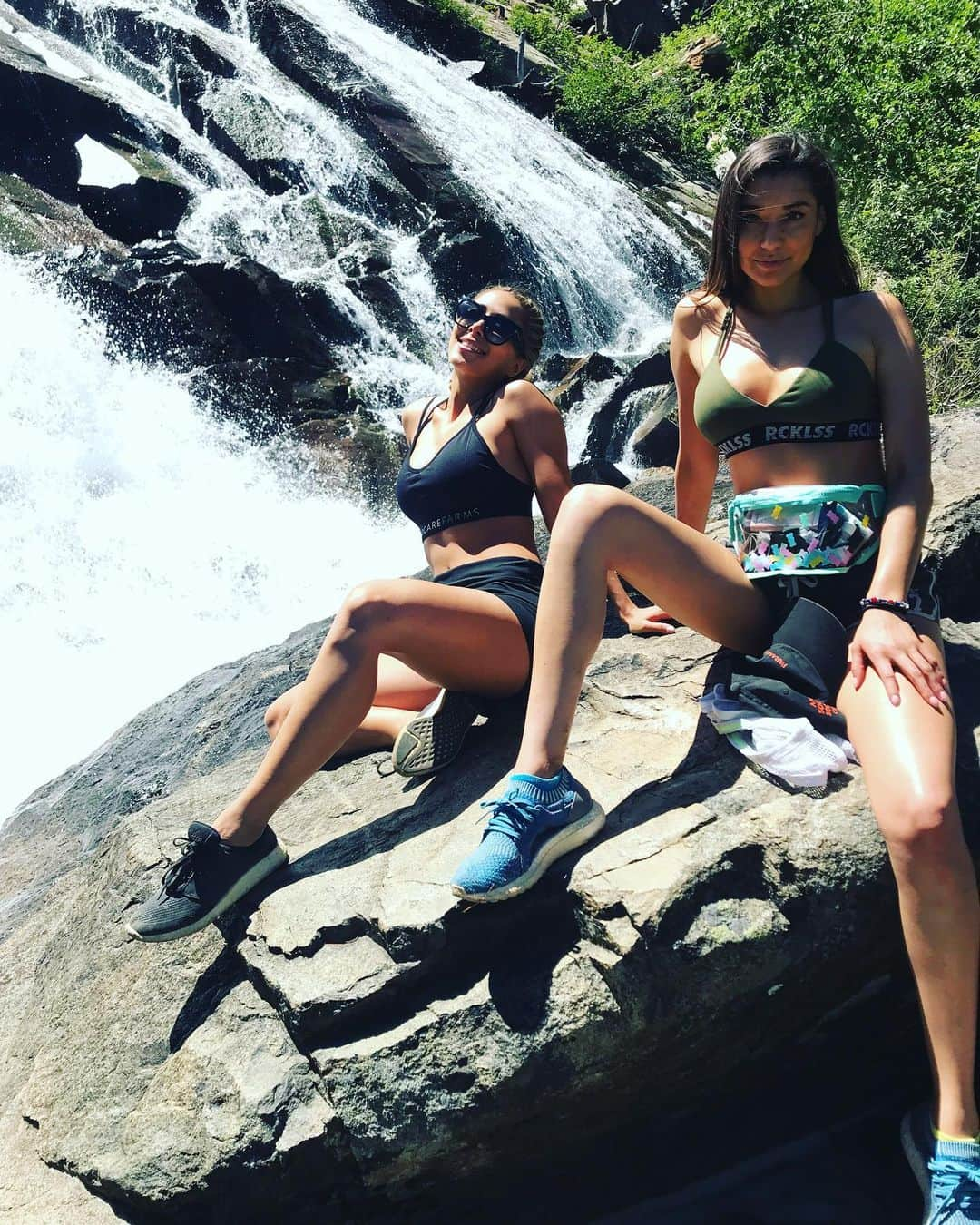 Tianna Gregoryさんのインスタグラム写真 - (Tianna GregoryInstagram)「Tahoe in 9 days!! 🙌🏽 To do list: Hikes, beach, lake day, relaxation 😊」7月14日 8時53分 - tiannag