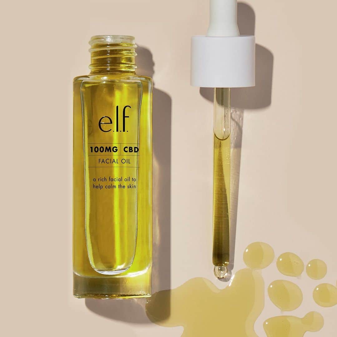 e.l.f.さんのインスタグラム写真 - (e.l.f.Instagram)「Give your skin some love💛Our 100MG CBD Facial Oil is a fast absorbing, non-greasy facial oil that helps reinvigorate the complexion with notes of Japanese citrus and chamomile✨Infused with skin-loving ingredients like Marula Oil and Grapeseed Oil known to help balance and hydrate the skin. Click on the #linkinbio to shop now! ✨#eyeslipsface #elfingamazing #elfcosmetics #crueltyfree #vegan」7月14日 9時19分 - elfcosmetics