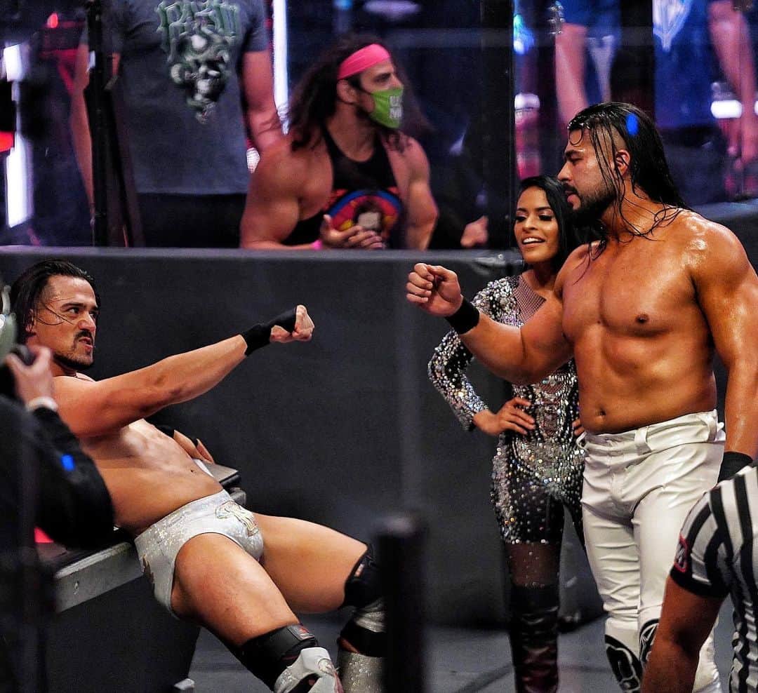 WWEさんのインスタグラム写真 - (WWEInstagram)「After tonight, are @_garzajr and @andradealmas finally on the same page? @zelina_vegawwe #WWERaw」7月14日 9時32分 - wwe