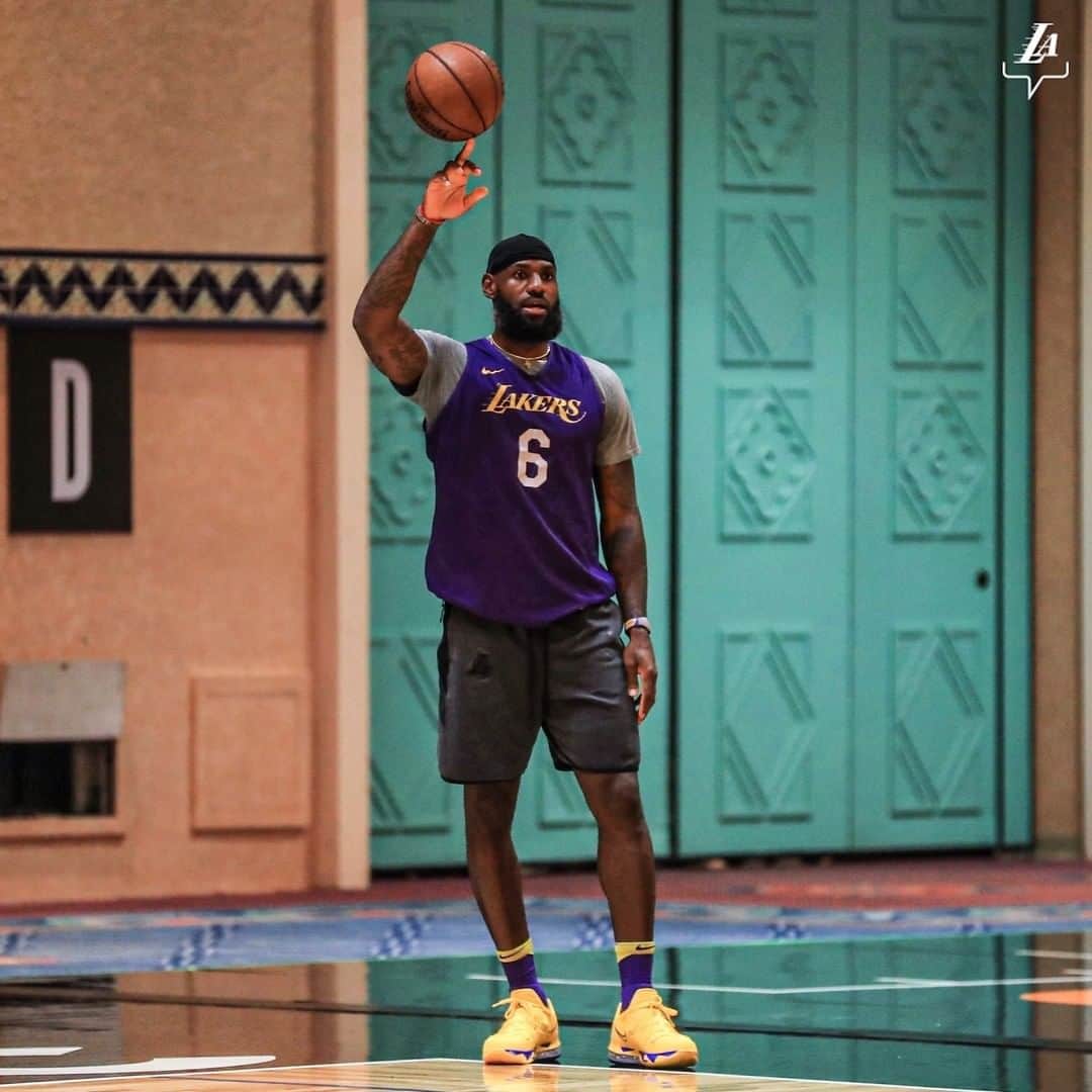 Los Angeles Lakersさんのインスタグラム写真 - (Los Angeles LakersInstagram)「Any place, any time. Let's hoop. #LakeShow」7月14日 9時35分 - lakers