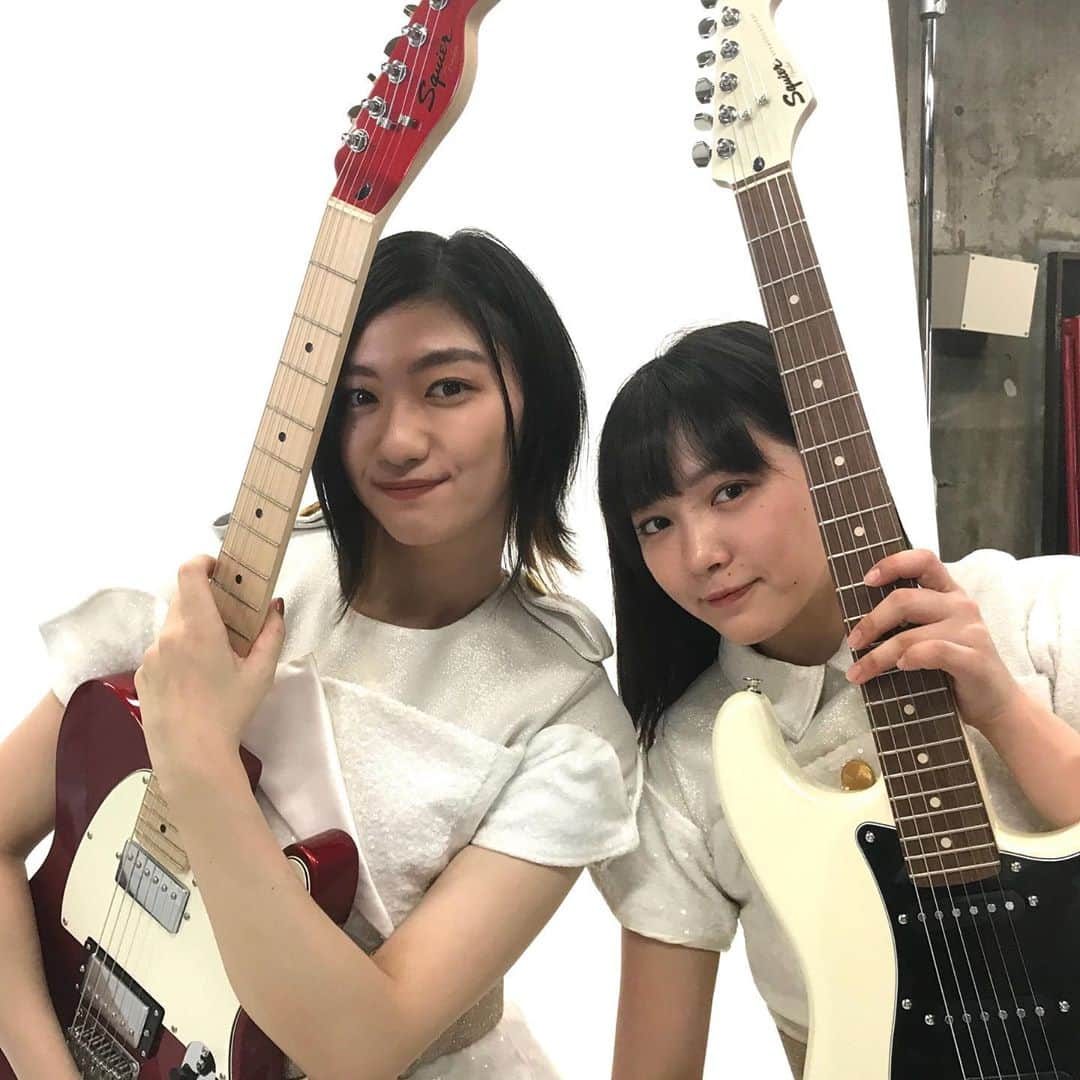 小林歌穂さんのインスタグラム写真 - (小林歌穂Instagram)「ギター弾けます感出してます﻿ ﻿ ﻿ Fender News『Start with Squier』﻿ ぜひチェックしてね！﻿ ﻿ #Fender#かほりこ#あはは」7月14日 10時04分 - kobayashi_kaho_official