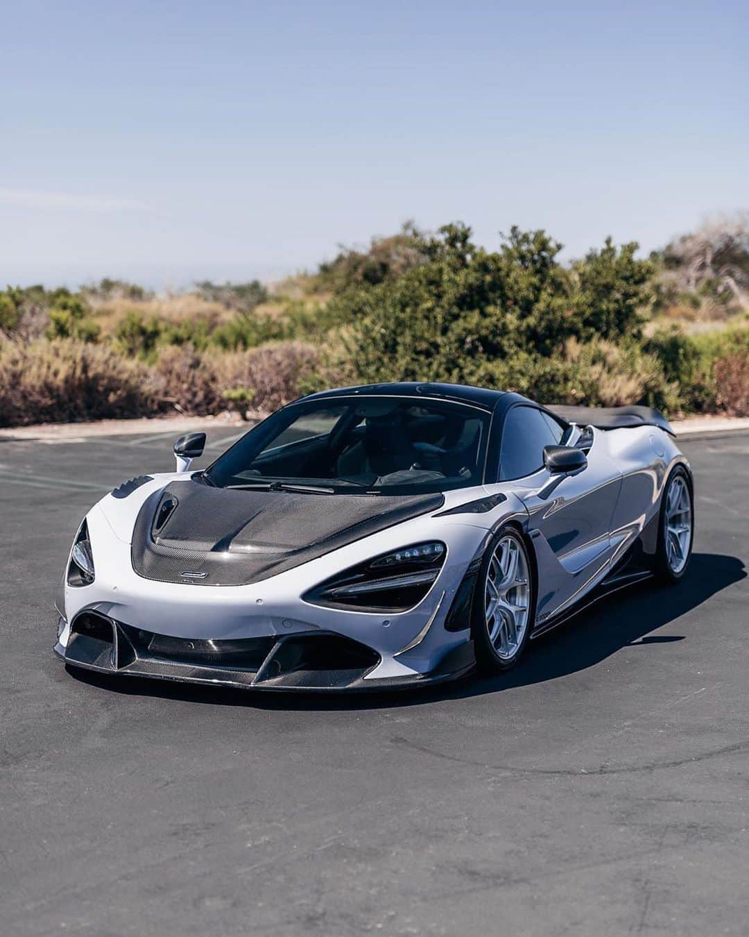 CarsWithoutLimitsさんのインスタグラム写真 - (CarsWithoutLimitsInstagram)「Vorsteiner McLaren #720s  Photos @25thh  #carswithoutlimits #mclaren」7月14日 10時05分 - carswithoutlimits