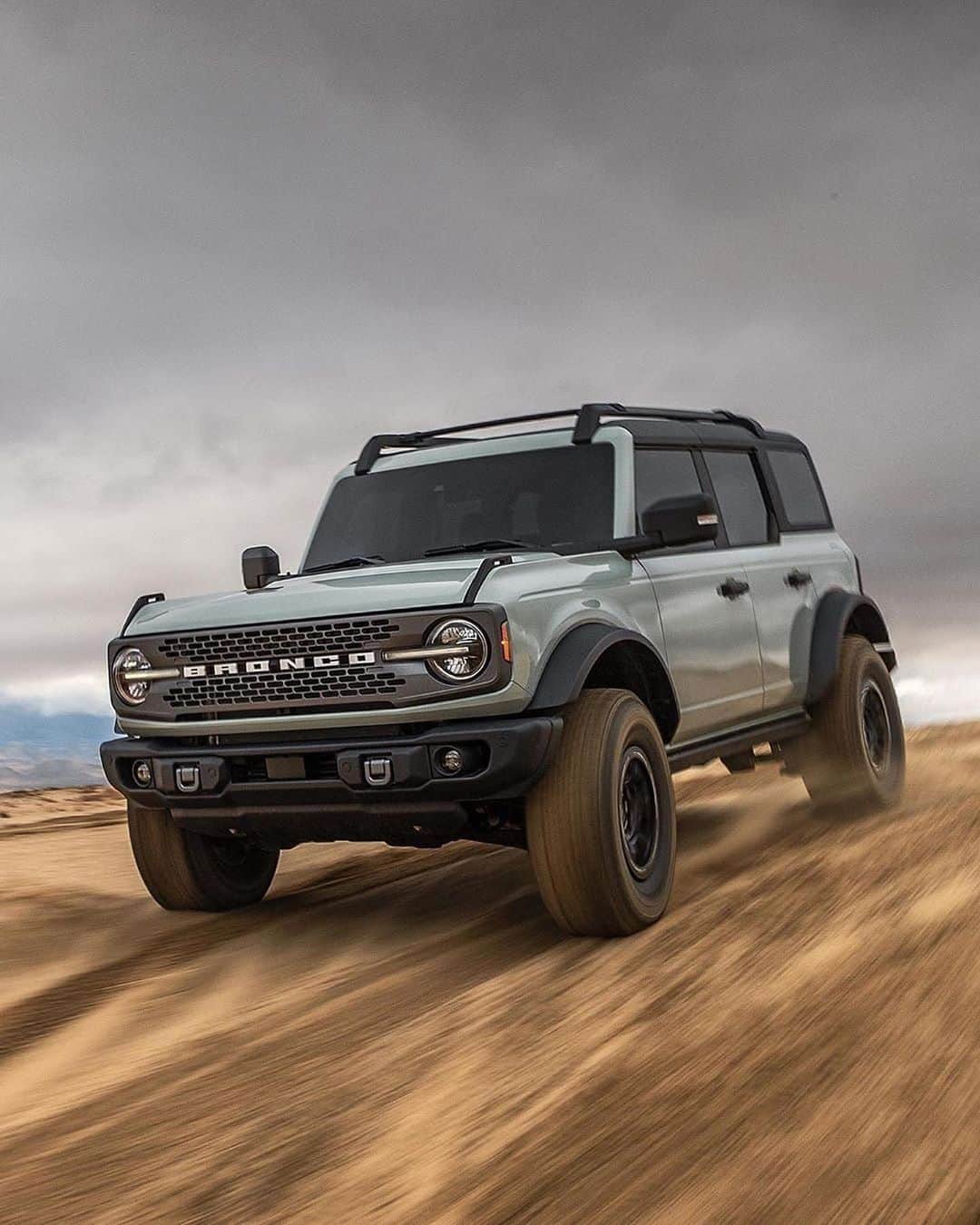 CarsWithoutLimitsさんのインスタグラム写真 - (CarsWithoutLimitsInstagram)「Thoughts about the 2021 #FordBronco We might be getting one 😉from our friends @yongesteelesfordlincoln  Photos @ford #carswithoutlimits」7月14日 11時41分 - carswithoutlimits
