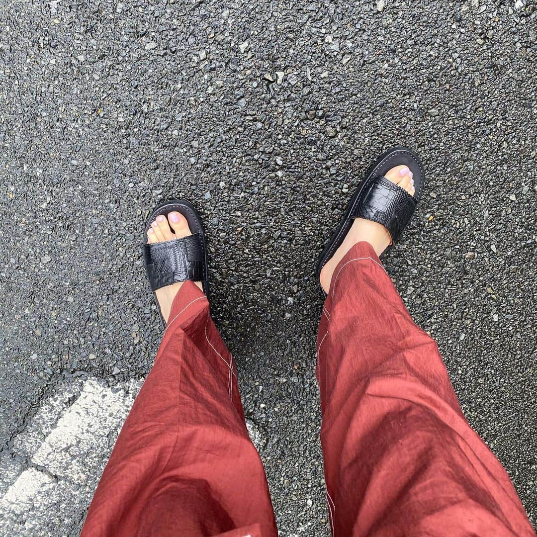 沙田瑞紀さんのインスタグラム写真 - (沙田瑞紀Instagram)「きょうはnew sandalをおろした エキゾチックレザーがクール ガシガシ履いていきたいな〜  #tokyosandal #onsensandal」7月14日 21時16分 - mizuki_masuda
