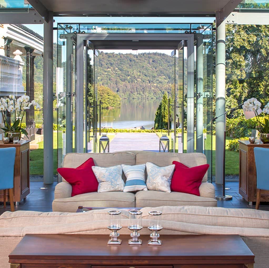 ローラアシュレイのインスタグラム：「Following the latest Government guidance, we are delighted to confirm that our Laura Ashley Hotels, including The Belsfield & The Iliffe are now open.   Health and safety is our main priority; therefore we have put measures in place so you can stay with confidence.  We’re proud to have been awarded the ‘Safe, Clean and Legal’ Quality in Tourism kitemark, as well as the 'Covid-19 Confident' certificate from The AA UK following our response to Coronavirus at the Laura Ashley Hotel group.  We can’t wait to welcome you back. To make your reservation, visit www.lauraashleyhotels.com」