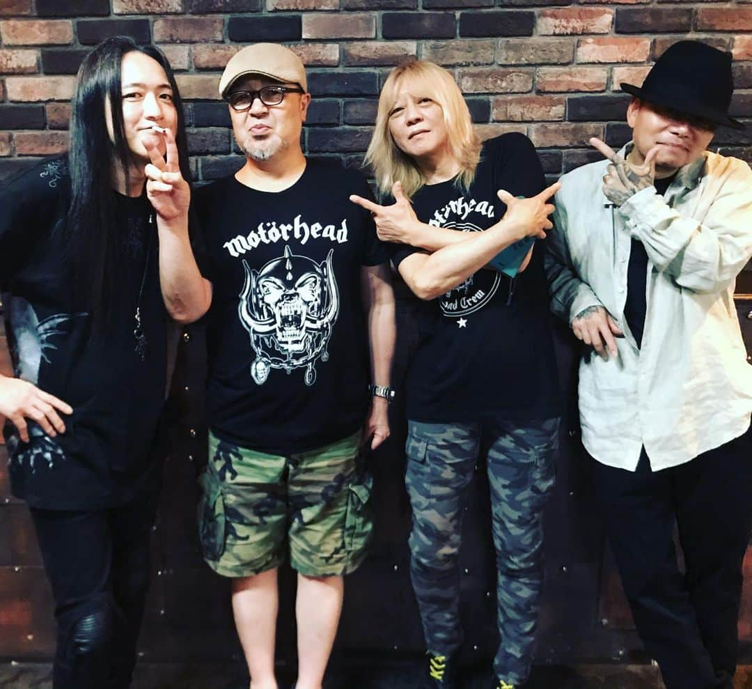 sakura (ドラマー)さんのインスタグラム写真 - (sakura (ドラマー)Instagram)「本日は増田勇一氏よる”CRAZY” Rock Night Vol.4のBARKS掲載予定記事のインタビューをJOE、RIKIJI、Sakuraで受けてきました 記事が上がり次第、ご報告させていただきます #crazyrocknight #sakurazawayasunori #crazycooljoe #rikiji #barks」7月14日 21時36分 - yasunori_sakurazawa